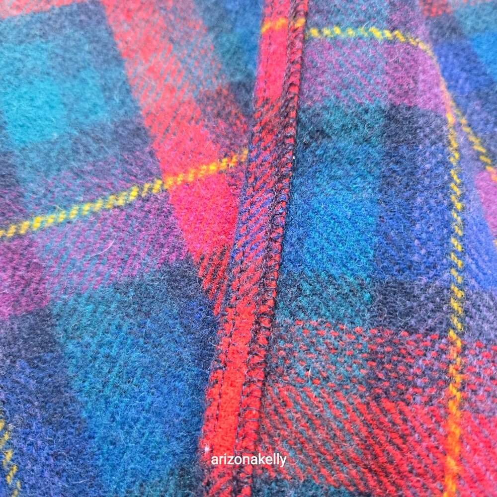 Vintage Pendleton WOOL Wrap Colorful Plaid Thick Excellent Condition - Picture 9 of 16